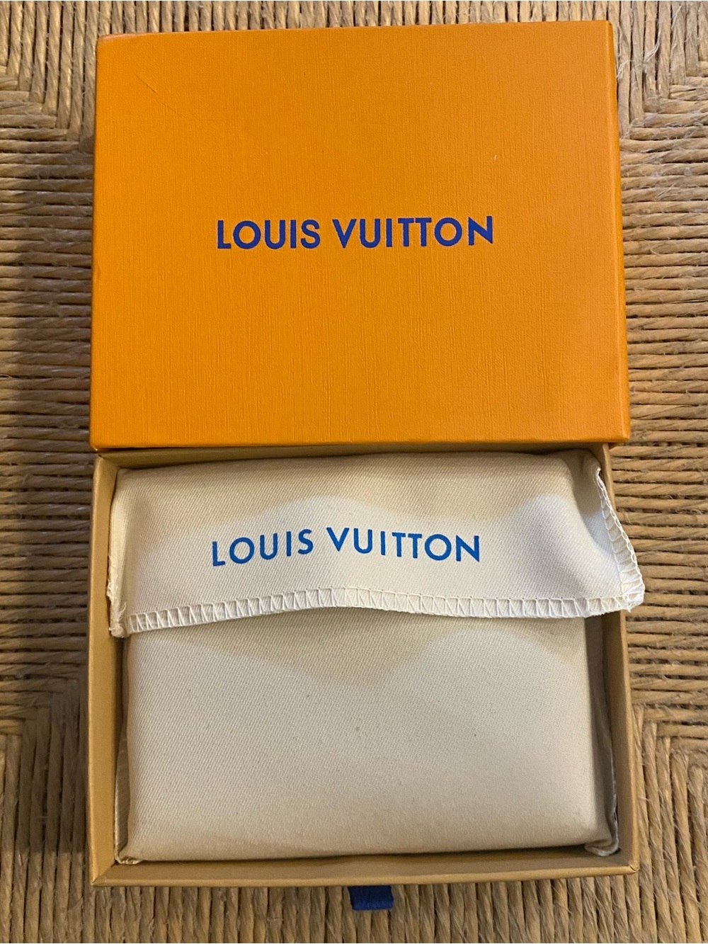 Louis Vuitton Black Monogram Zip Around Card Wallet - Picture 6 of 7
